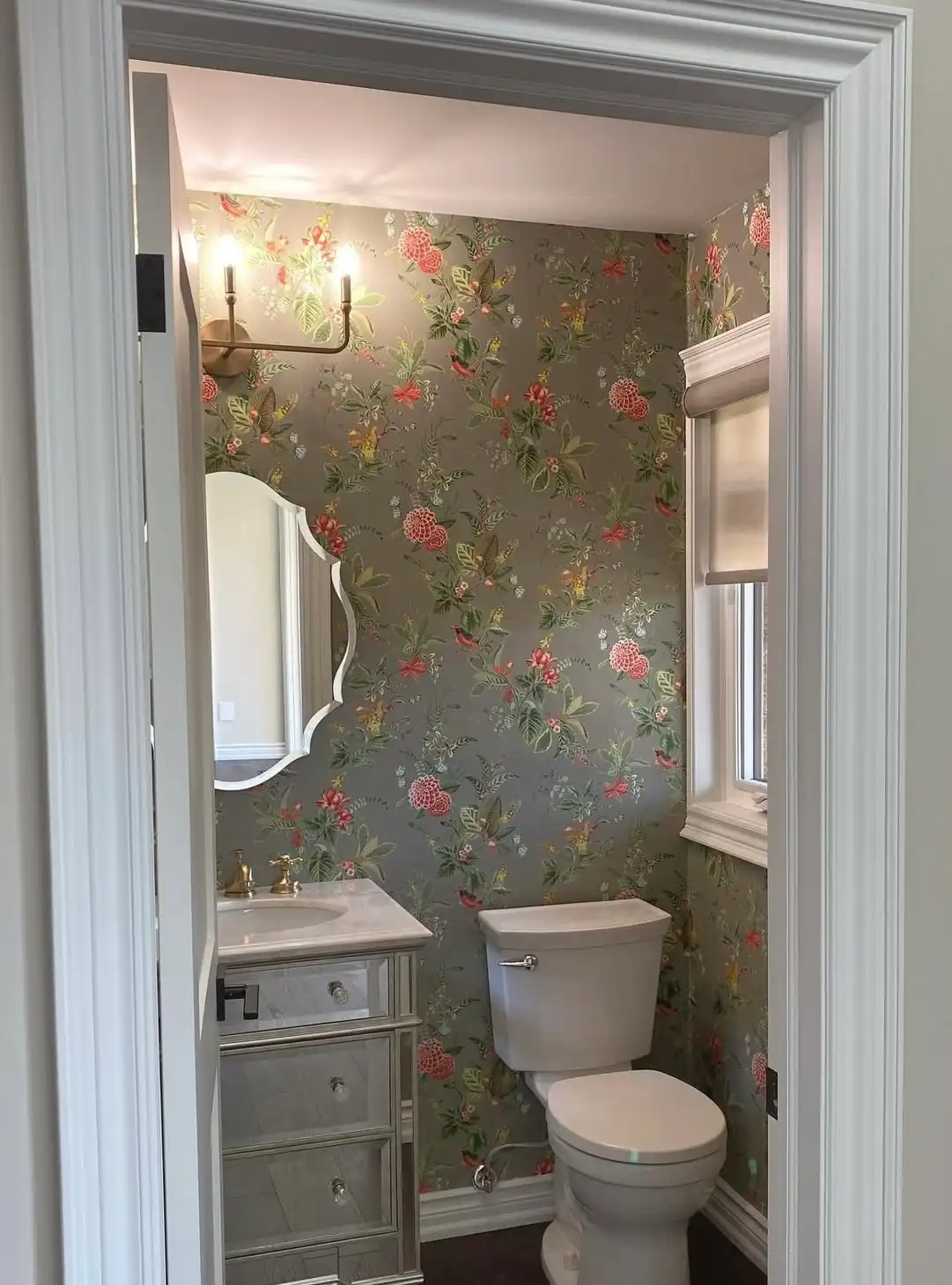 Non-Woven Wallpaper - Image 1